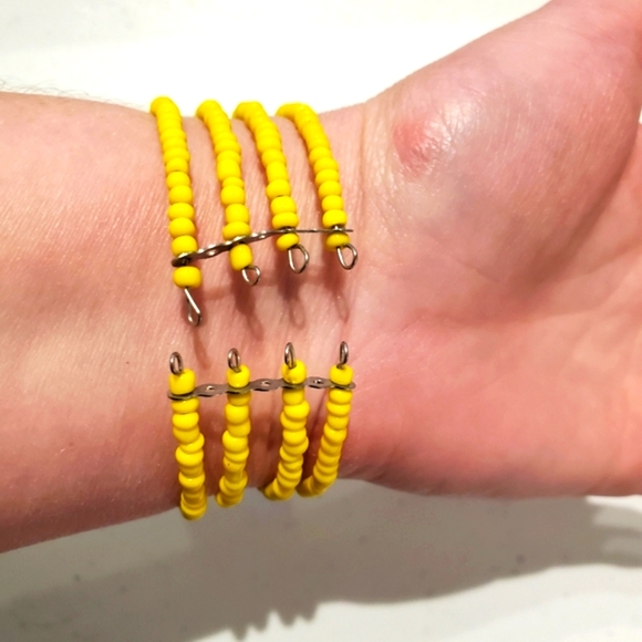 3for$20 Yellow seed bead and stone bracelet - Picture 4 of 4